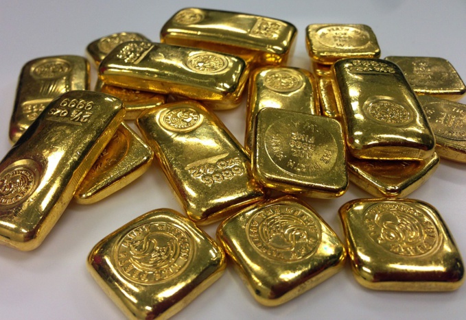 Hit by falling oil prices, Venezuela gets on with gold and diamond mining