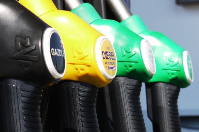 Cash flow of energy giants may turn positive in 2017