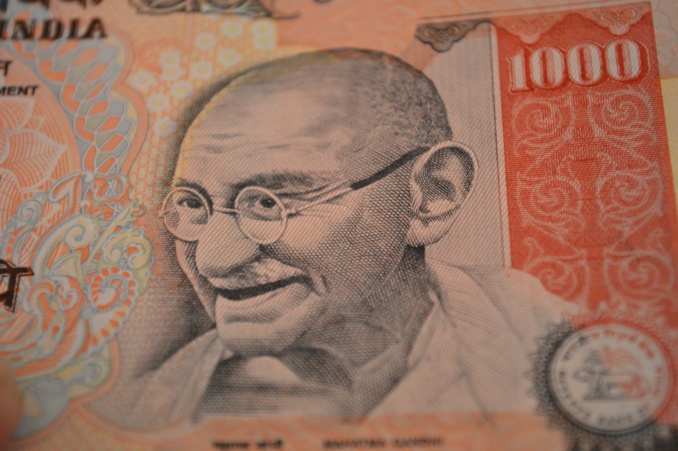 Cash crunch in India: the inconvenient truth about cashless economy