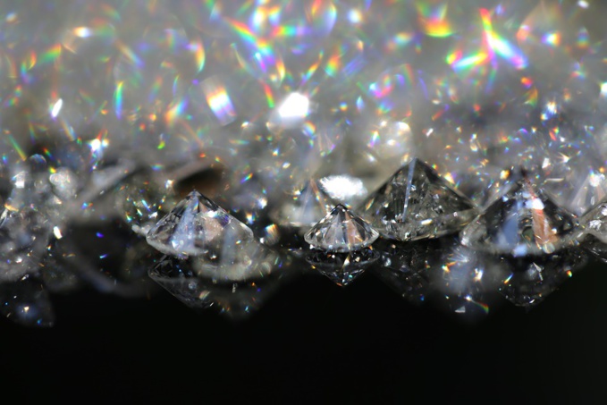 De Beers to pay top dollar to advertise diamonds De Beers to pay top dollar to advertise diamonds