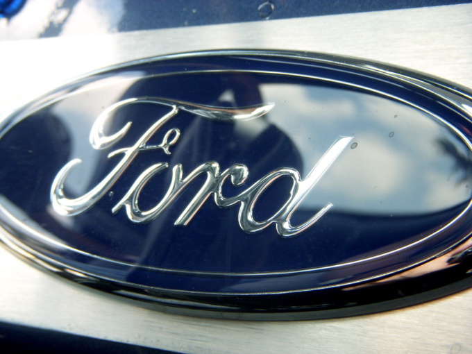 Ford to show all-electric cargo van in 2022