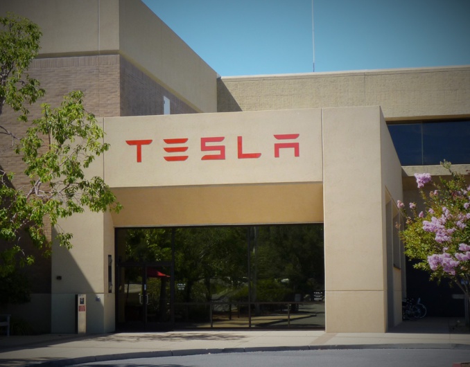 Tesla Attains Record Sales in Q1 2015 Tesla Attains Record Sales in Q1 2015