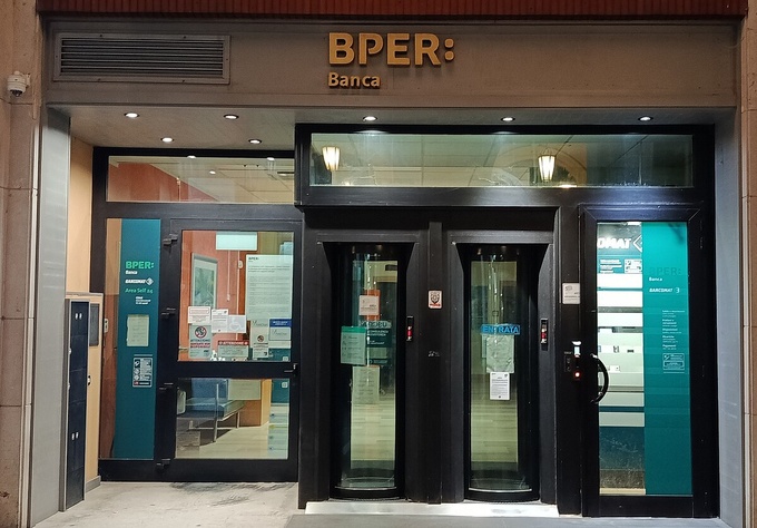 Cats' photos via Wikimedia Commons Cats' photos via Wikimedia Commons