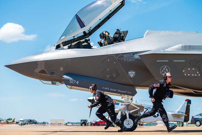 Lockheed Martin increases dividend by 15%, announces $2 billion buyback