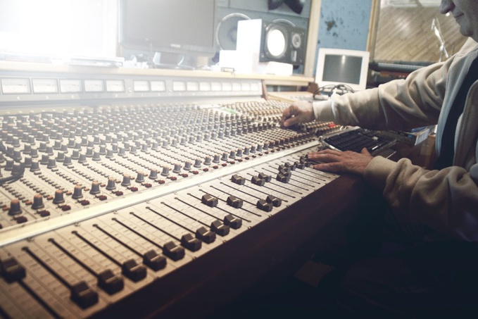 Why recording companies are grumbling at YouTube