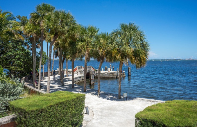 US authorities expand control over transactions with expensive real estate US authorities expand control over transactions with expensive real estate