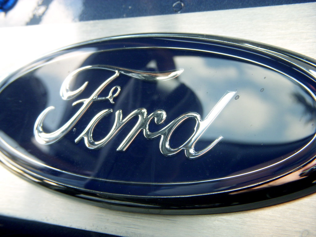 Ford to show all-electric cargo van in 2022