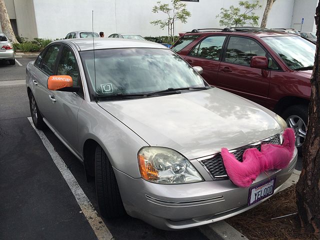 Investor Icahn puts $100 million in Lyft