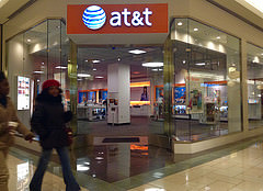 FCC slaps record $100 million fine on AT&T