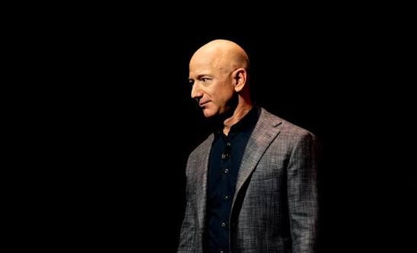 Bezos sells $350 million in Amazon shares at near-record price