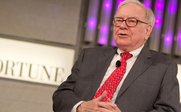 Warren Buffett hands over Berkshire chairmanship to his son