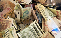 Global currency trading declined for the first time since 2001