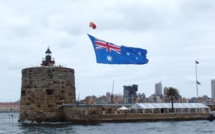 S&amp;P keeps Australia's rating at "AAA"