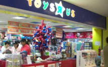 Toys R Us lost the competition to online retail