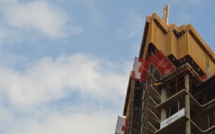 On the threshold of a financial storm: What does the Skyscraper Index tell?