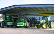 Deere&amp;Co expects lower profit in 2020 due to US-China trade war