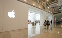 Apple hits record high thanks to China