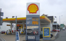 Shell reports first loss since 2005