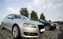 UK carmakers ask to delay ban on gasoline cars