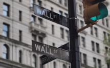 Berkshire Hathaway shareholder backs Buffett's resignation as chairman
