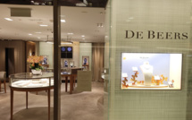 De Beers cuts diamond sales by ten percent from 10 to 25 July