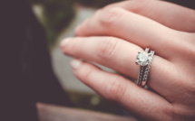 De Beers refuses plans to sell engagement rings with synthetic diamonds