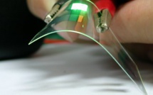 Samsung & LG: Bend and Fold Samsung & LG: Bend and Fold