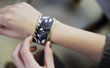 Hi-Tech Jewellery That Changes as You Want Hi-Tech Jewellery That Changes as You Want